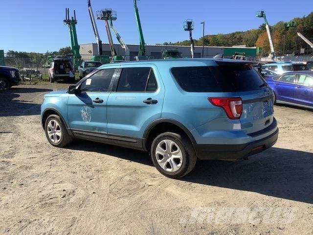 Ford Explorer سيارات