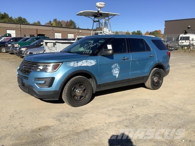Ford Explorer سيارات