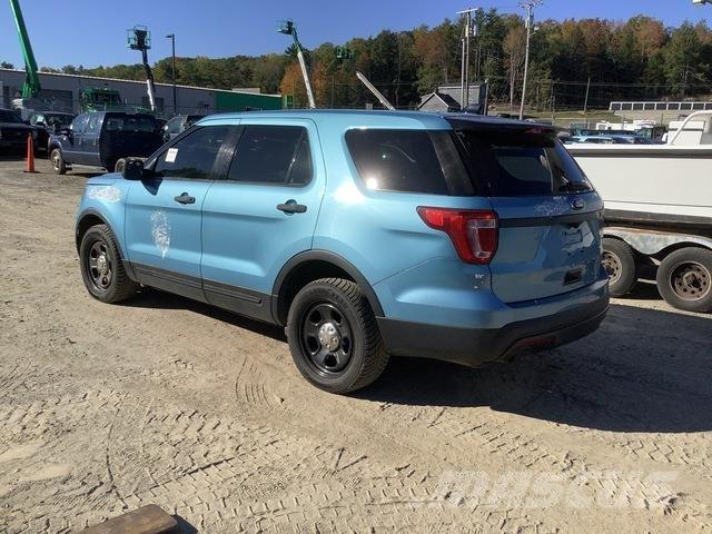 Ford Explorer سيارات