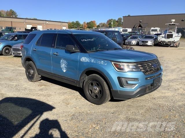 Ford Explorer سيارات