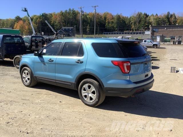 Ford Explorer سيارات