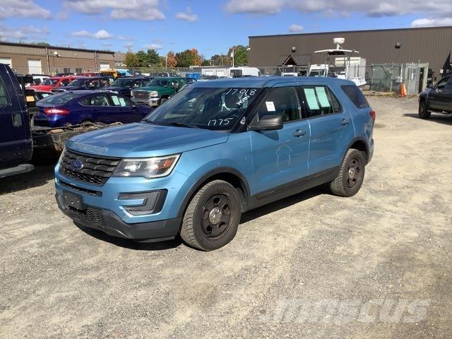 Ford Explorer سيارات