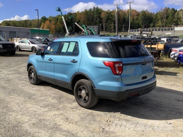 Ford Explorer سيارات