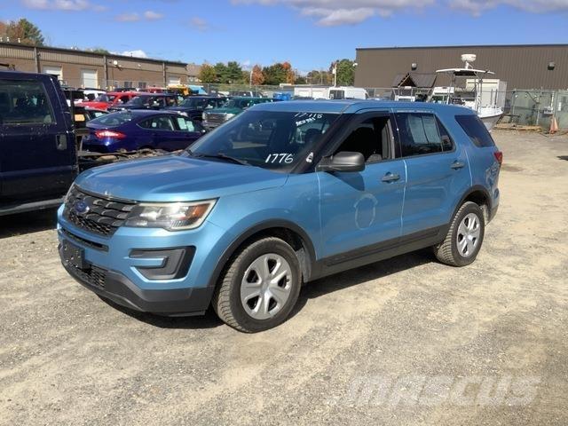 Ford Explorer سيارات