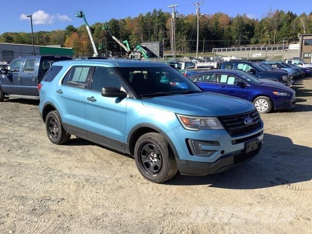 Ford Explorer سيارات