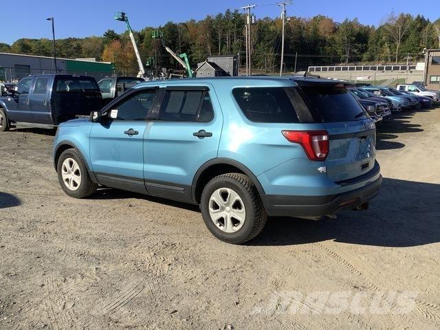 Ford Explorer سيارات