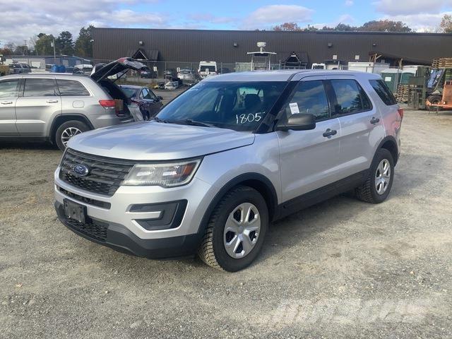 Ford Explorer سيارات