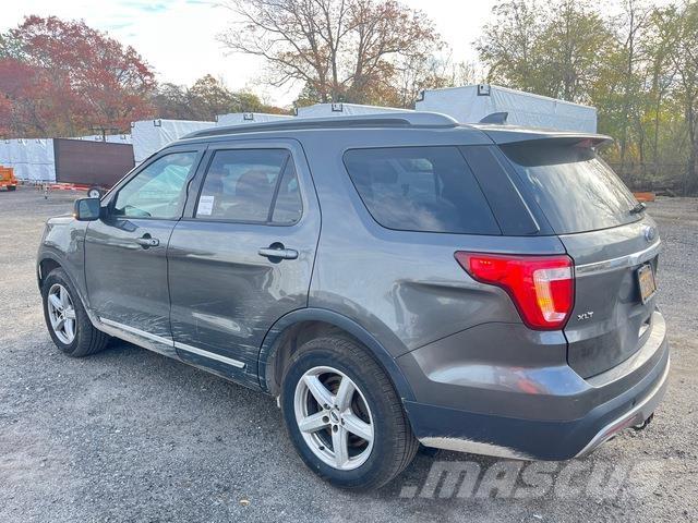 Ford Explorer سيارات