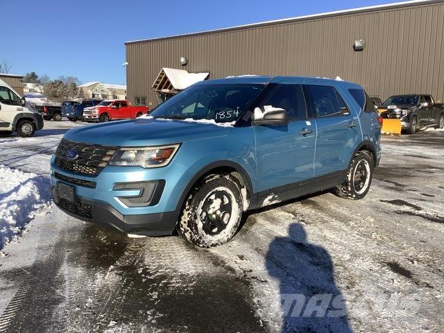 Ford Explorer سيارات