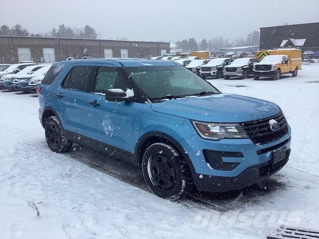 Ford Explorer سيارات