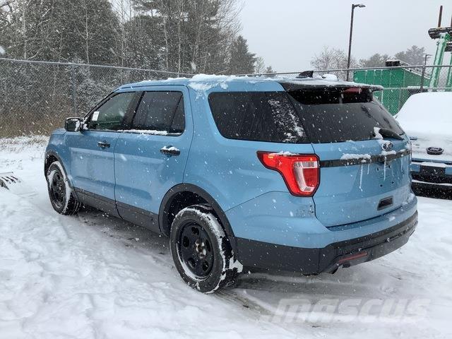 Ford Explorer سيارات