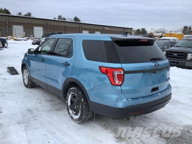 Ford Explorer سيارات