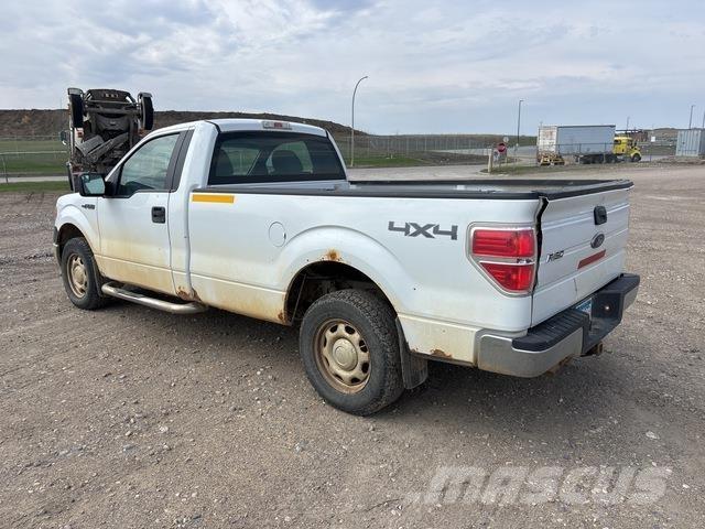 Ford F-150 شاحنات خفيفة/مفصلية الجوانب
