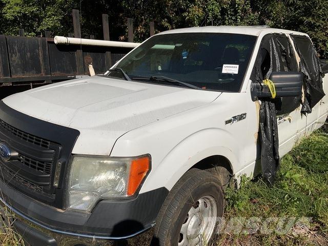 Ford F-150 شاحنات خفيفة/مفصلية الجوانب
