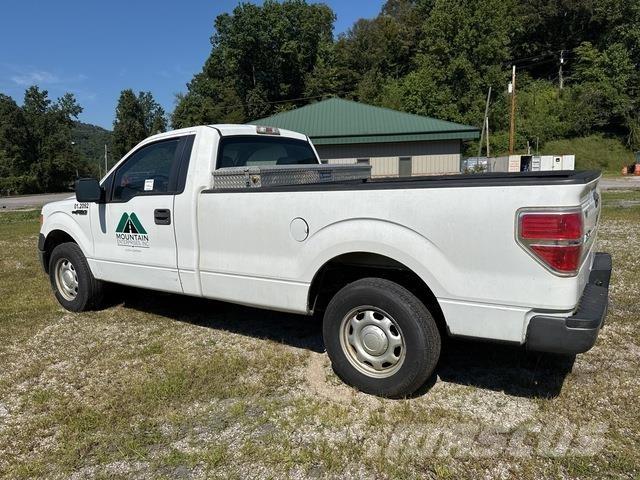 Ford F-150 شاحنات خفيفة/مفصلية الجوانب