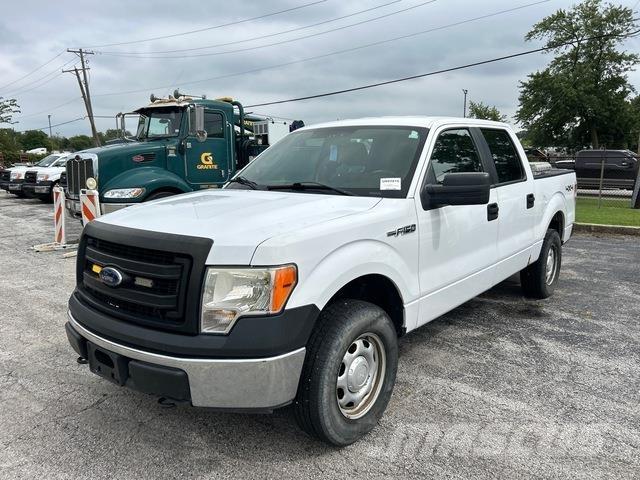 Ford F-150 شاحنات خفيفة/مفصلية الجوانب