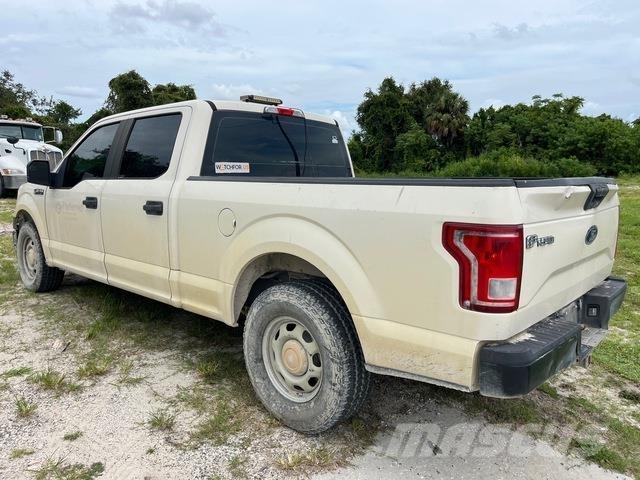 Ford F-150 شاحنات خفيفة/مفصلية الجوانب