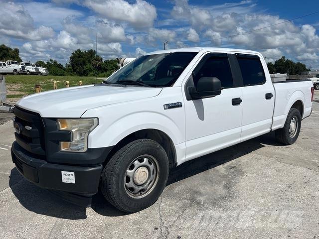 Ford F-150 شاحنات خفيفة/مفصلية الجوانب
