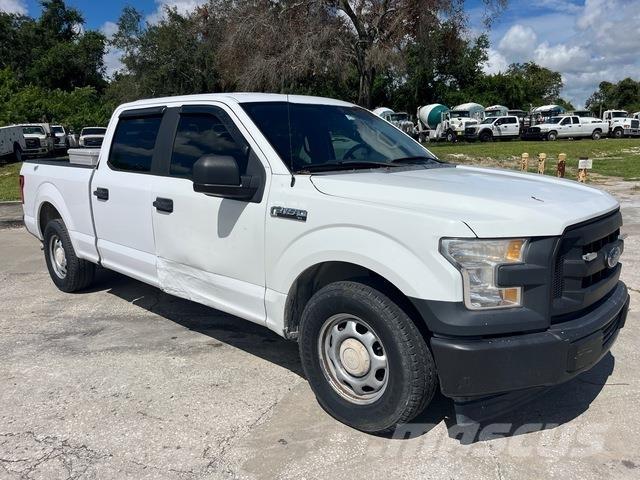 Ford F-150 شاحنات خفيفة/مفصلية الجوانب