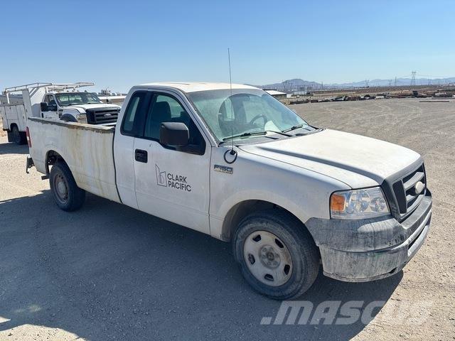 Ford F-150 شاحنات خفيفة/مفصلية الجوانب