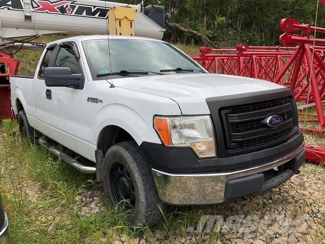 Ford F-150 شاحنات خفيفة/مفصلية الجوانب