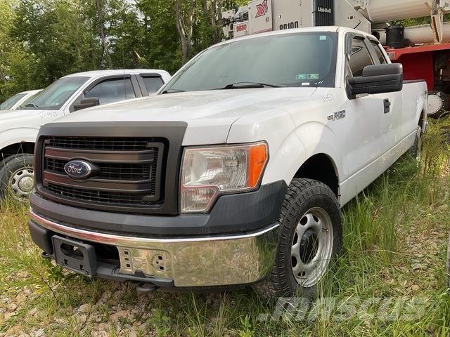 Ford F-150 شاحنات خفيفة/مفصلية الجوانب