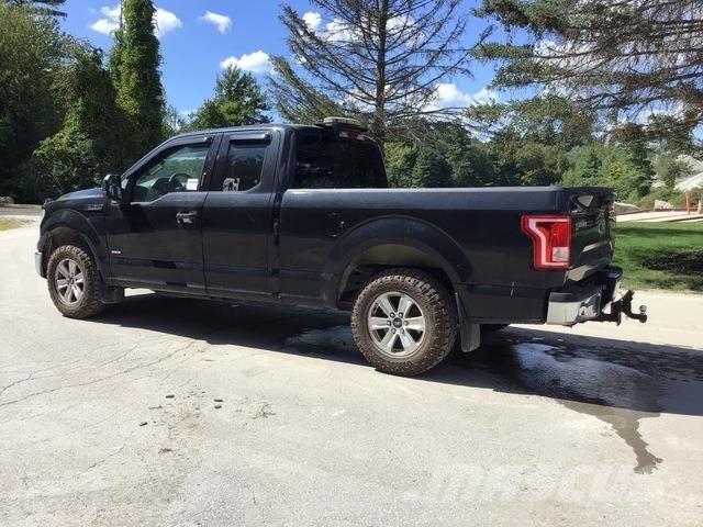 Ford F-150 شاحنات خفيفة/مفصلية الجوانب