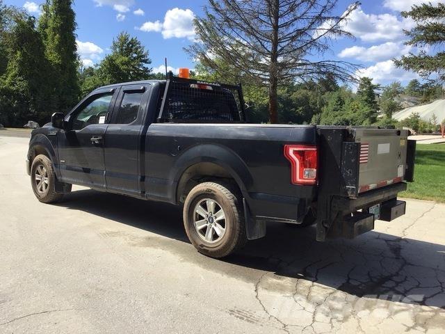 Ford F-150 شاحنات خفيفة/مفصلية الجوانب