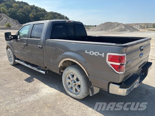 Ford F-150 شاحنات خفيفة/مفصلية الجوانب