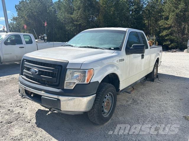 Ford F-150 شاحنات خفيفة/مفصلية الجوانب