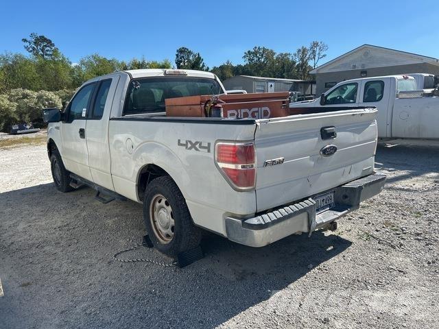 Ford F-150 شاحنات خفيفة/مفصلية الجوانب