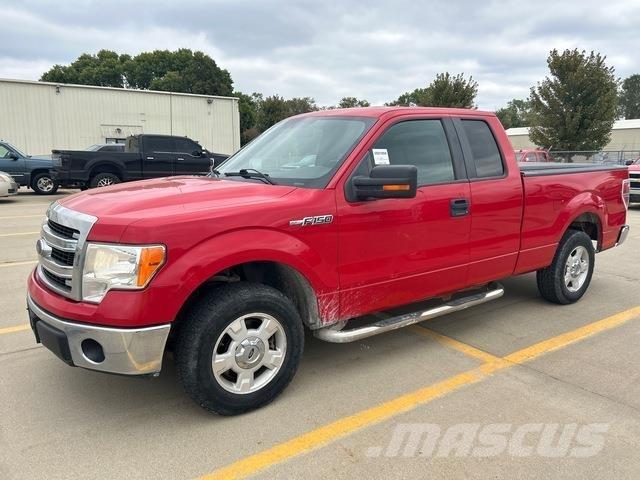 Ford F-150 شاحنات خفيفة/مفصلية الجوانب