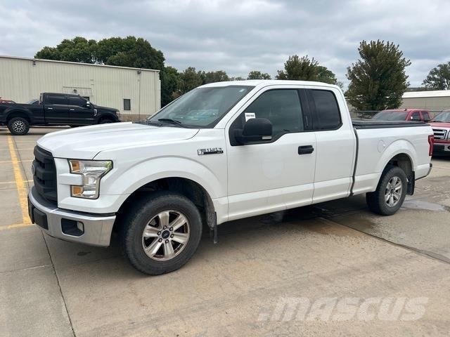 Ford F-150 شاحنات خفيفة/مفصلية الجوانب