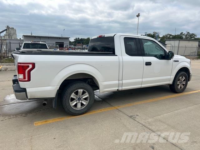 Ford F-150 شاحنات خفيفة/مفصلية الجوانب