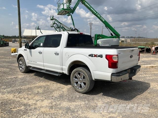Ford F-150 شاحنات خفيفة/مفصلية الجوانب