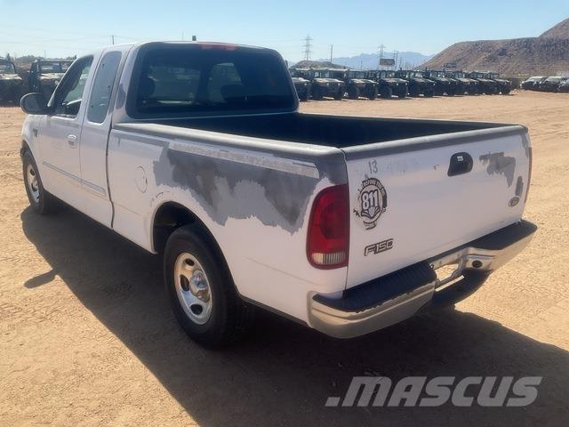 Ford F-150 شاحنات خفيفة/مفصلية الجوانب