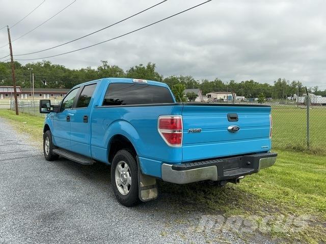 Ford F-150 شاحنات خفيفة/مفصلية الجوانب