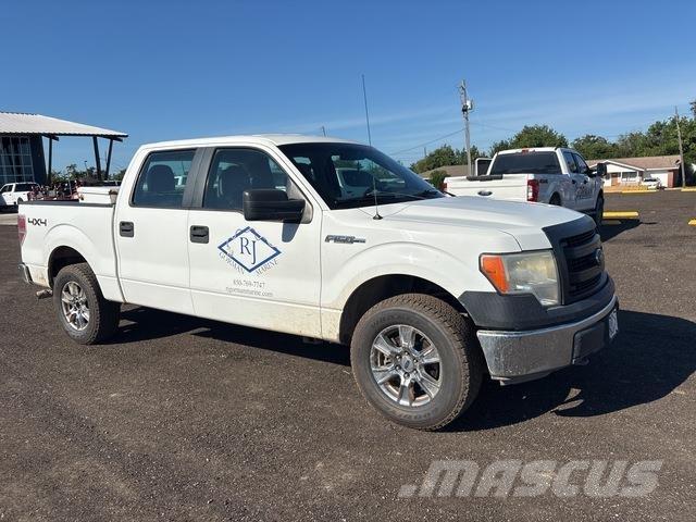 Ford F-150 شاحنات خفيفة/مفصلية الجوانب