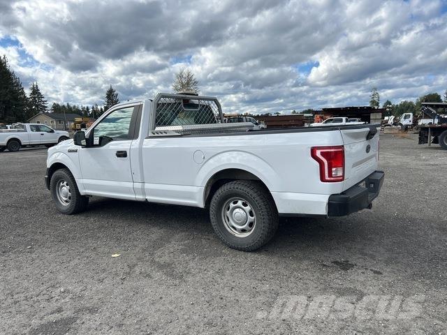 Ford F-150 شاحنات خفيفة/مفصلية الجوانب