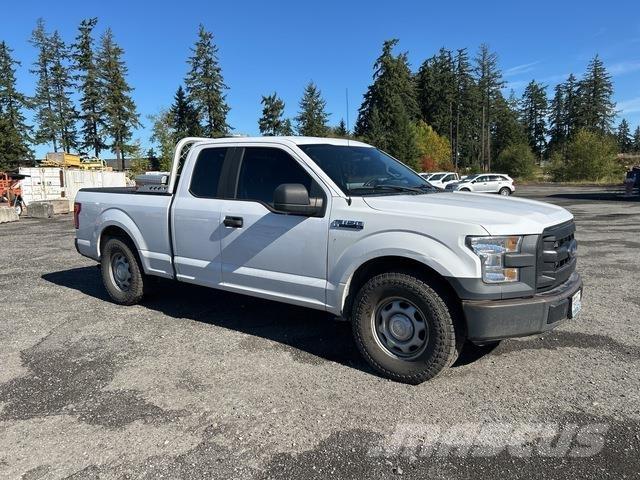 Ford F-150 شاحنات خفيفة/مفصلية الجوانب