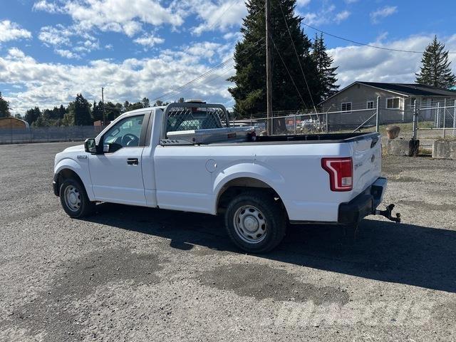 Ford F-150 شاحنات خفيفة/مفصلية الجوانب