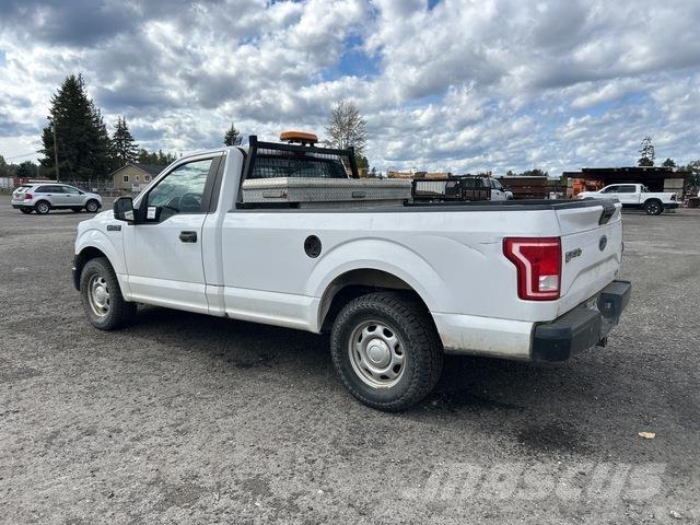 Ford F-150 شاحنات خفيفة/مفصلية الجوانب