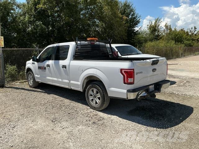 Ford F-150 شاحنات خفيفة/مفصلية الجوانب