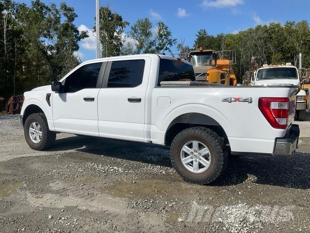 Ford F-150 شاحنات خفيفة/مفصلية الجوانب