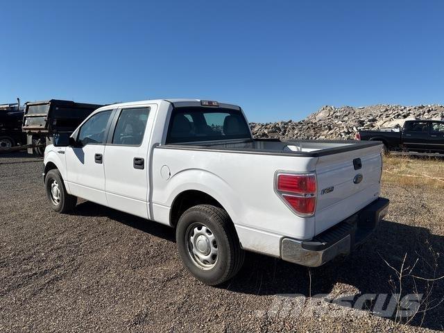 Ford F-150 شاحنات خفيفة/مفصلية الجوانب