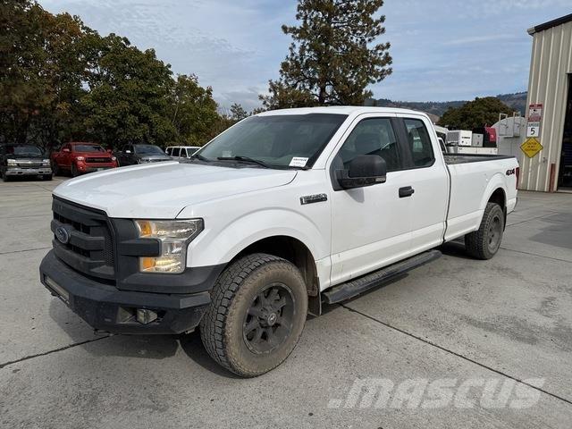 Ford F-150 شاحنات خفيفة/مفصلية الجوانب