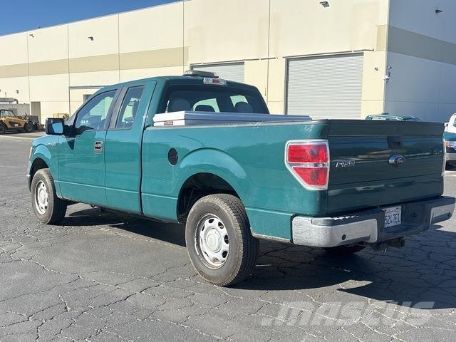 Ford F-150 شاحنات خفيفة/مفصلية الجوانب