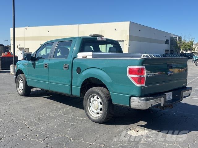 Ford F-150 شاحنات خفيفة/مفصلية الجوانب
