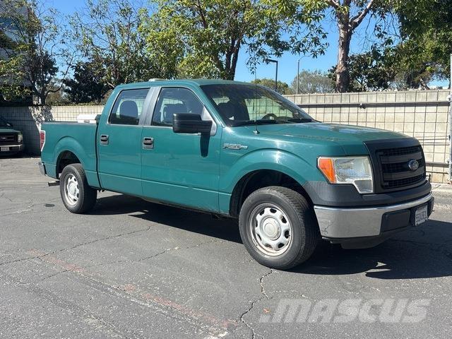 Ford F-150 شاحنات خفيفة/مفصلية الجوانب