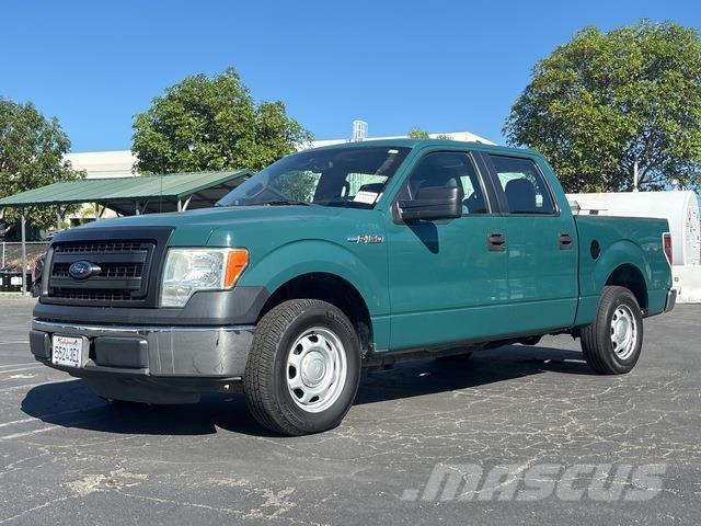 Ford F-150 شاحنات خفيفة/مفصلية الجوانب